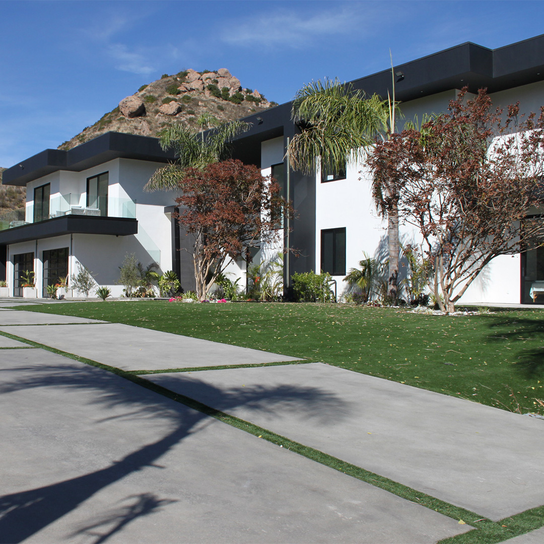 MALIBU HILLS CONTEMPORARY ESTATE